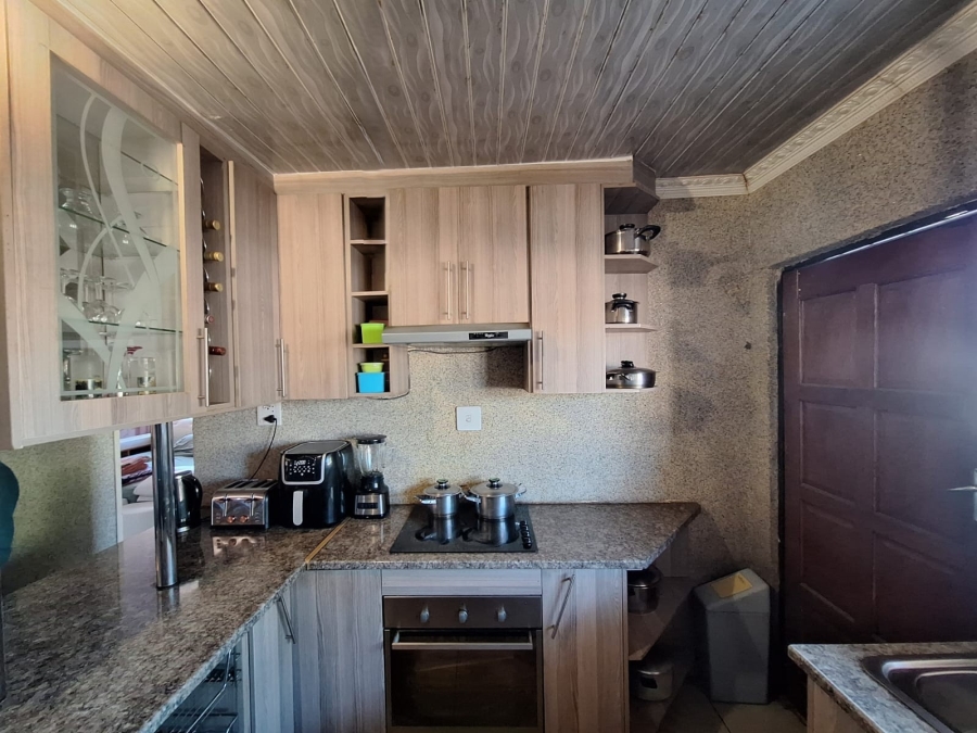 2 Bedroom Property for Sale in Karlienpark North West